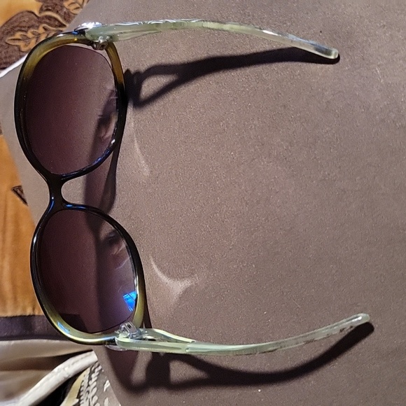 Green & Black Rhinestone Sunglasses 👓 - Picture 6 of 10